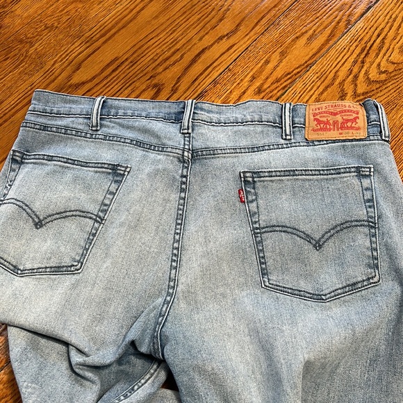 Levi’s 514 Straight Fit men’s jeans, size 38x32.  Great condition. - Picture 7 of 8